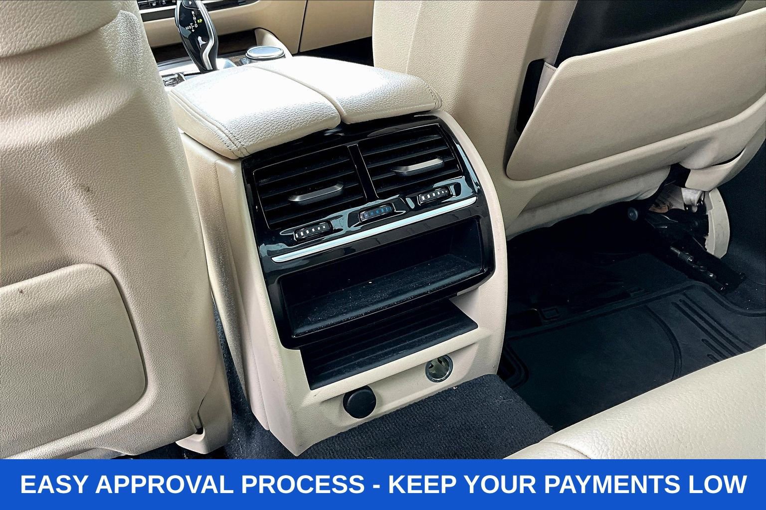 Used 2019 BMW 530i xDrive w/ Premium Package image 13