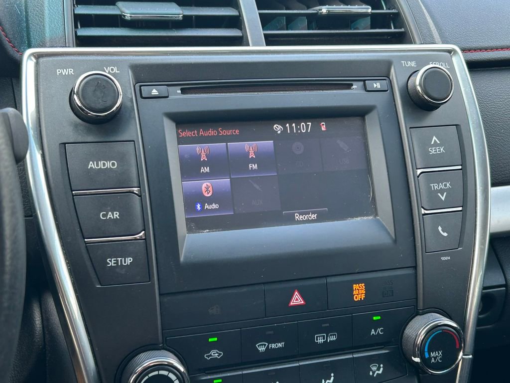 Used 2017 Toyota Camry SE image 27