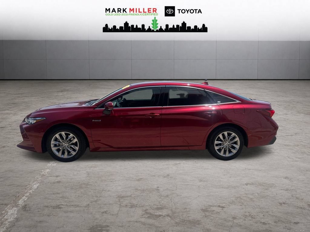 Certified 2021 Toyota Avalon XLE FWD image 2