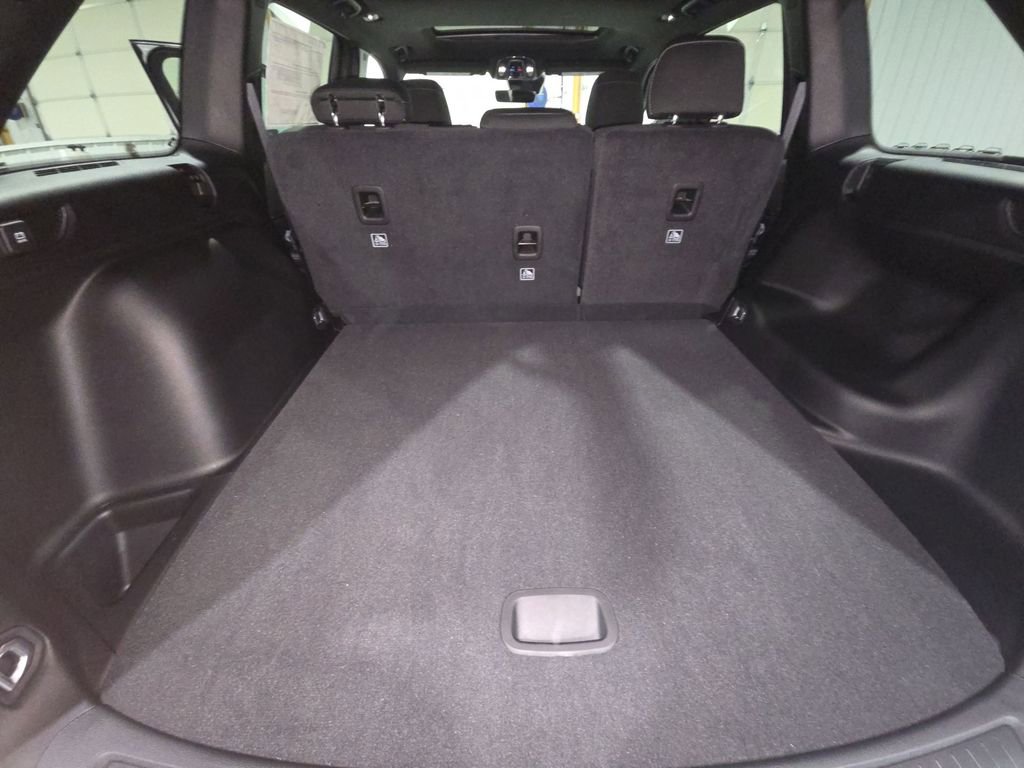 New 2025 Jeep Grand Cherokee Laredo X w/ Trailer Tow Package image 28