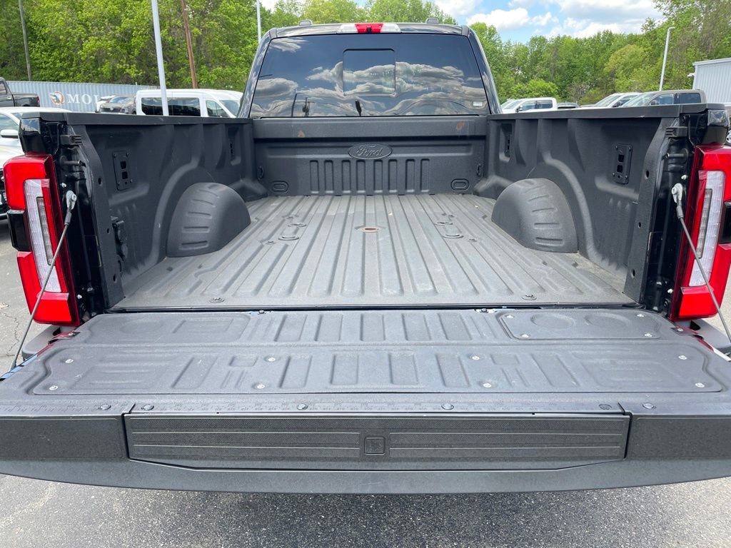 Used 2025 Ford F450 Platinum AWD/4WD image 21