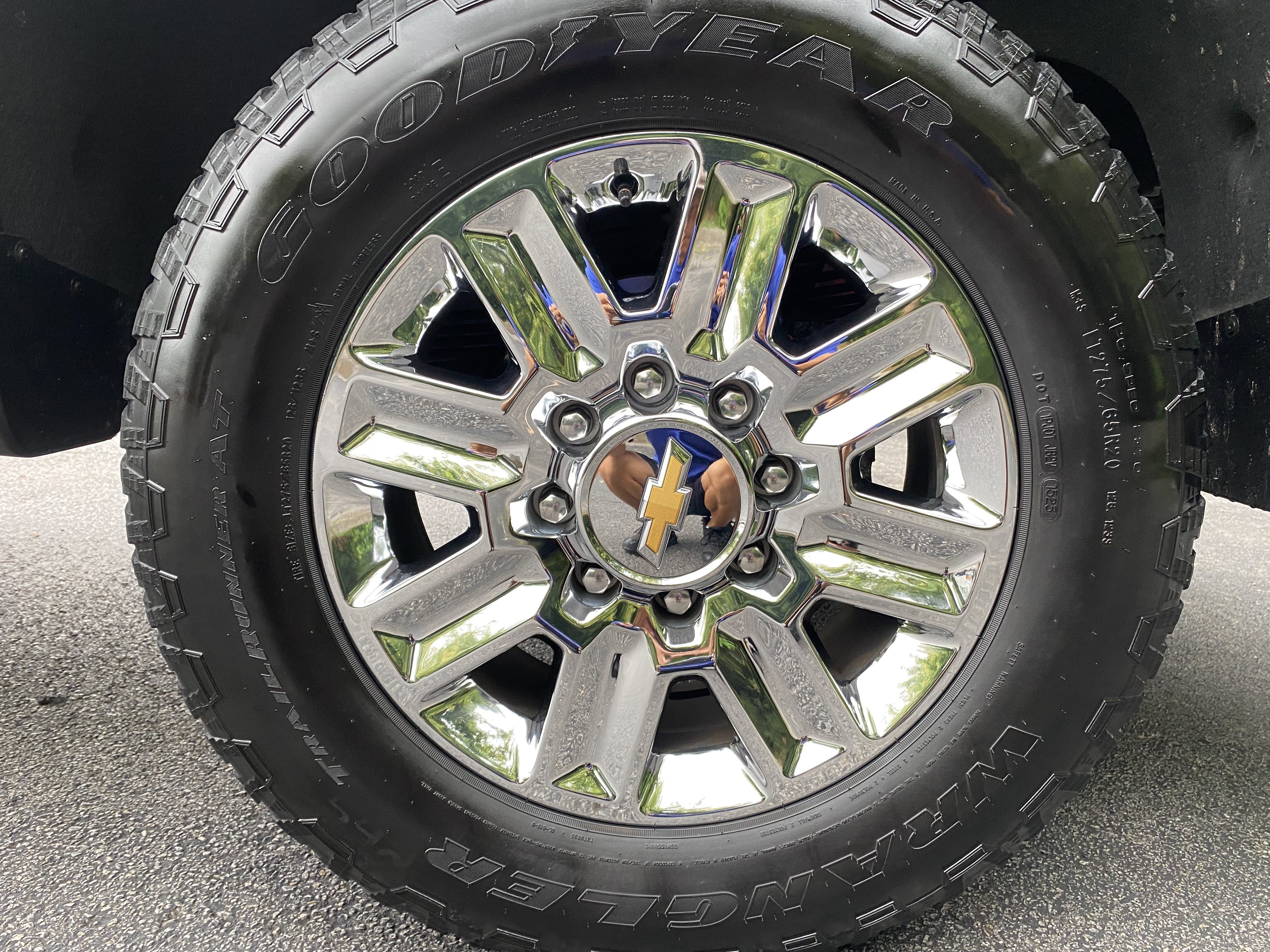 Used 2024 Chevrolet Silverado 2500 High Country w/ High Country Premium Package AWD/4WD image 49