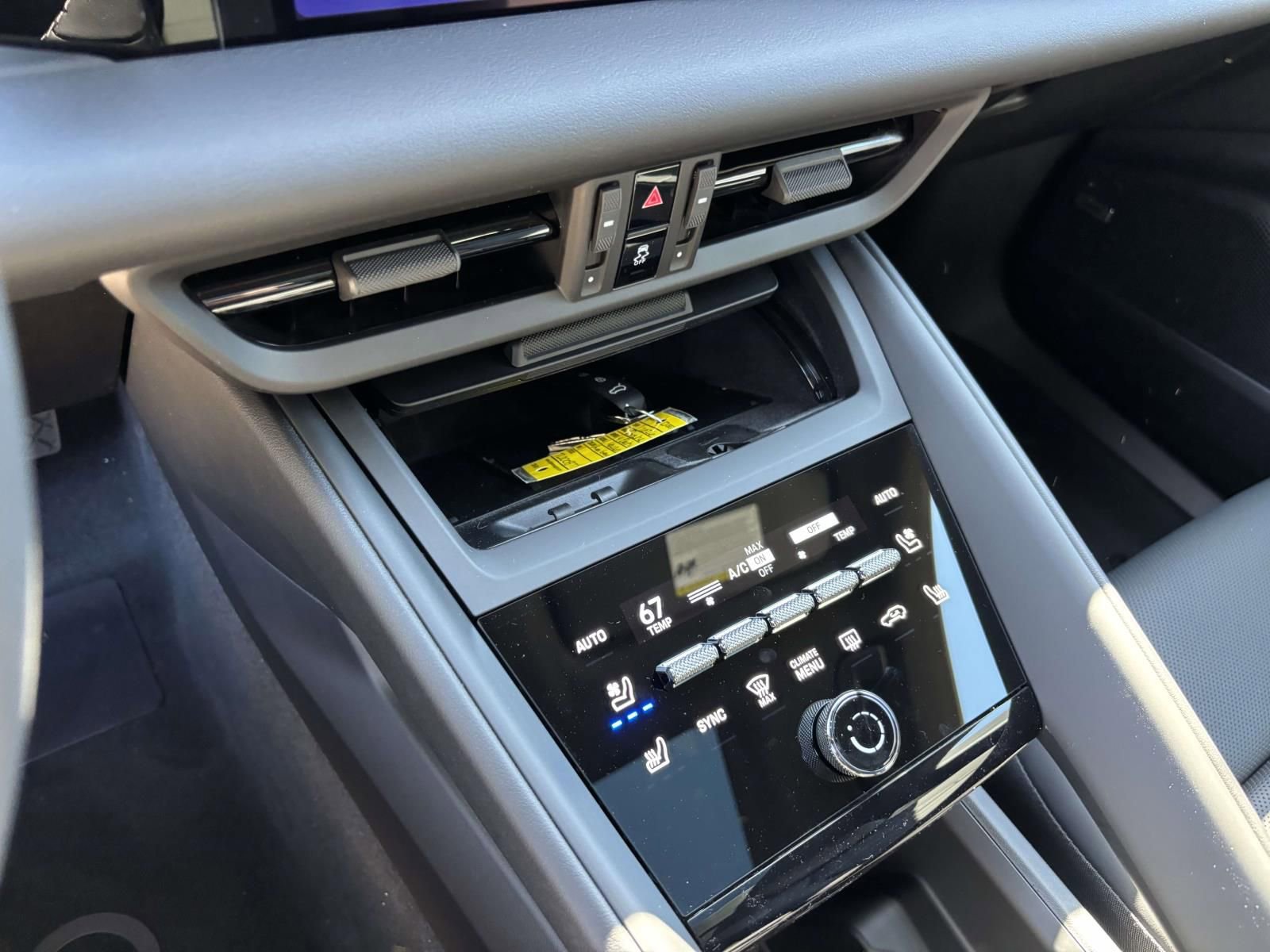 New 2026 Porsche Macan 4 Electric image 35