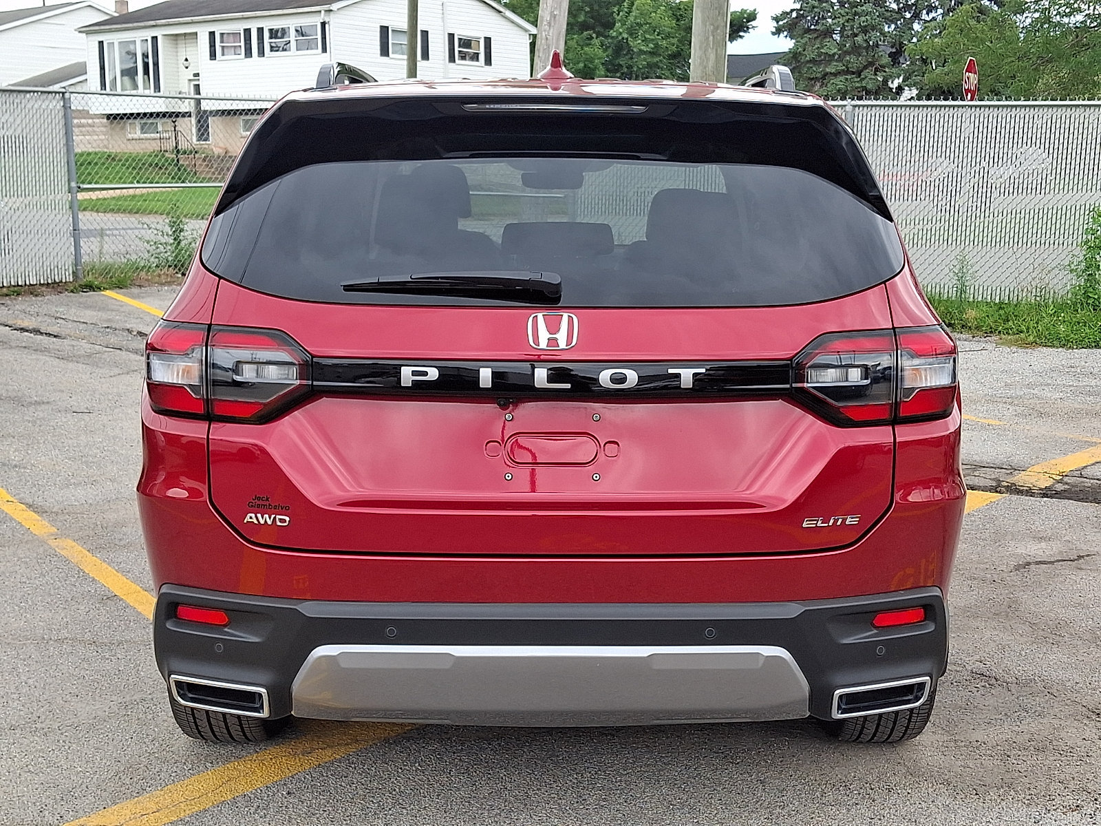 Used 2026 Honda Pilot Elite image 3