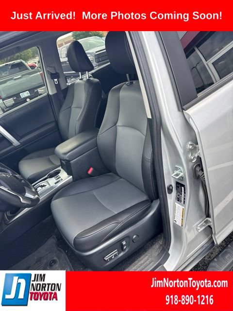 Used 2023 Toyota 4Runner SR5 Premium w/ Moonroof Package AWD/4WD image 8