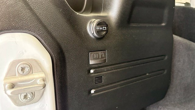 Used 2023 Jeep Wrangler Unlimited Rubicon 4xe AWD/4WD image 5