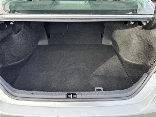 Used 2024 Toyota Camry SE image 8