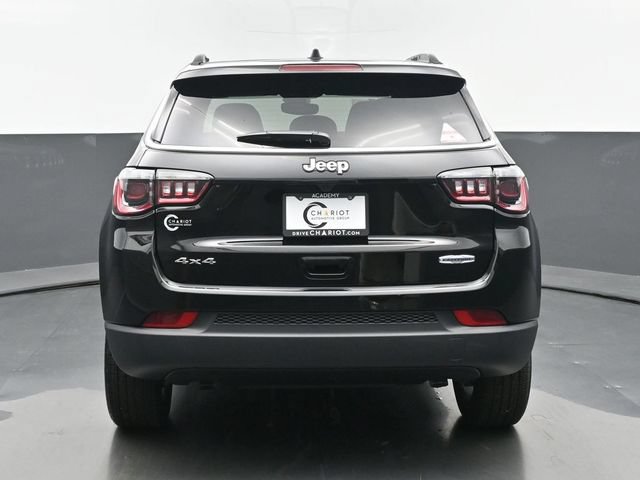 New 2025 Jeep Compass Latitude w/ Sun & Sound Group AWD/4WD image 5