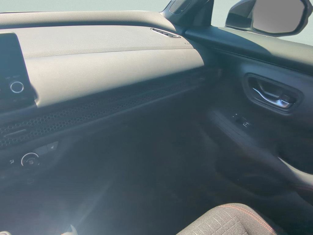 Used 2025 Honda HR-V Sport image 14