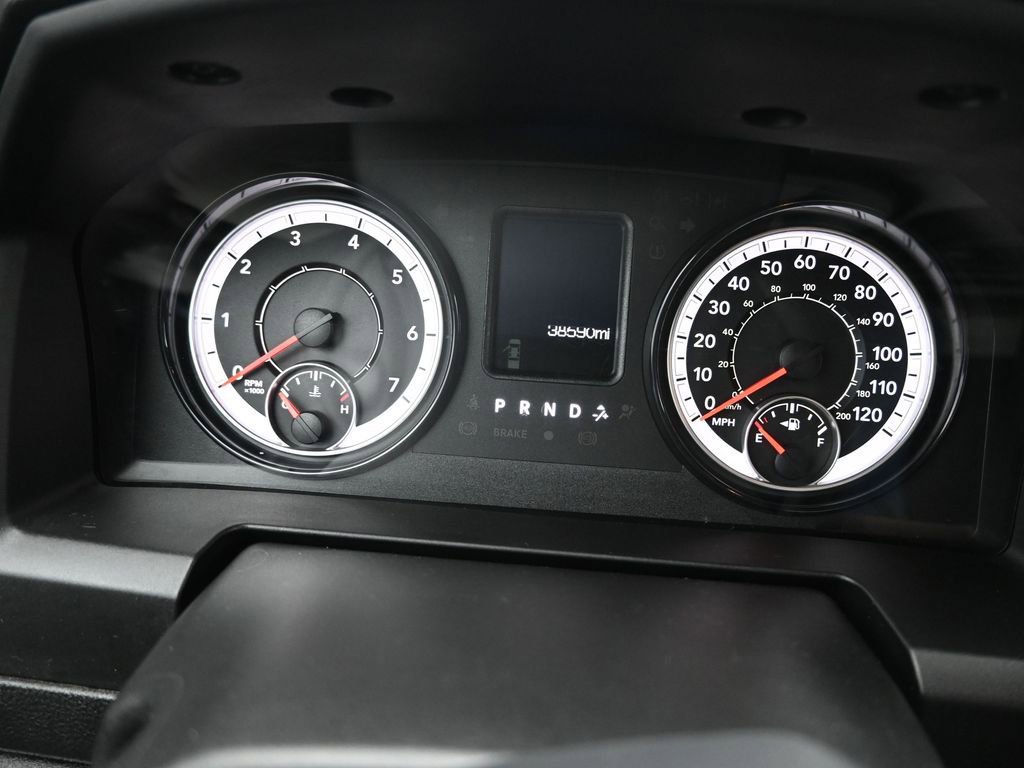 Used 2024 RAM 1500 Classic SLT image 12