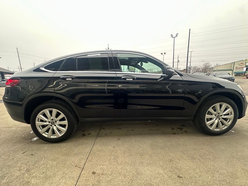 Used 2020 Mercedes-Benz GLC 300 4MATIC Coupe image 9