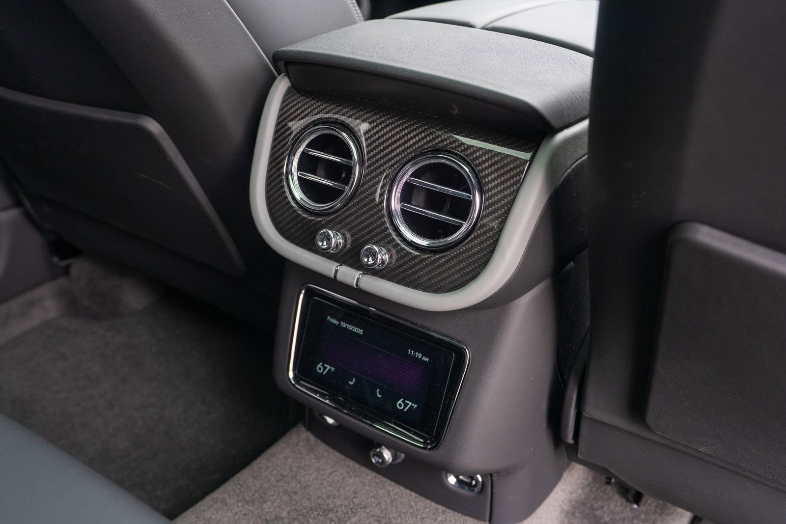 New 2025 Bentley Bentayga image 39