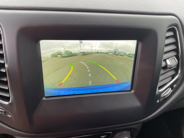 Used 2020 Jeep Compass Latitude FWD image 35