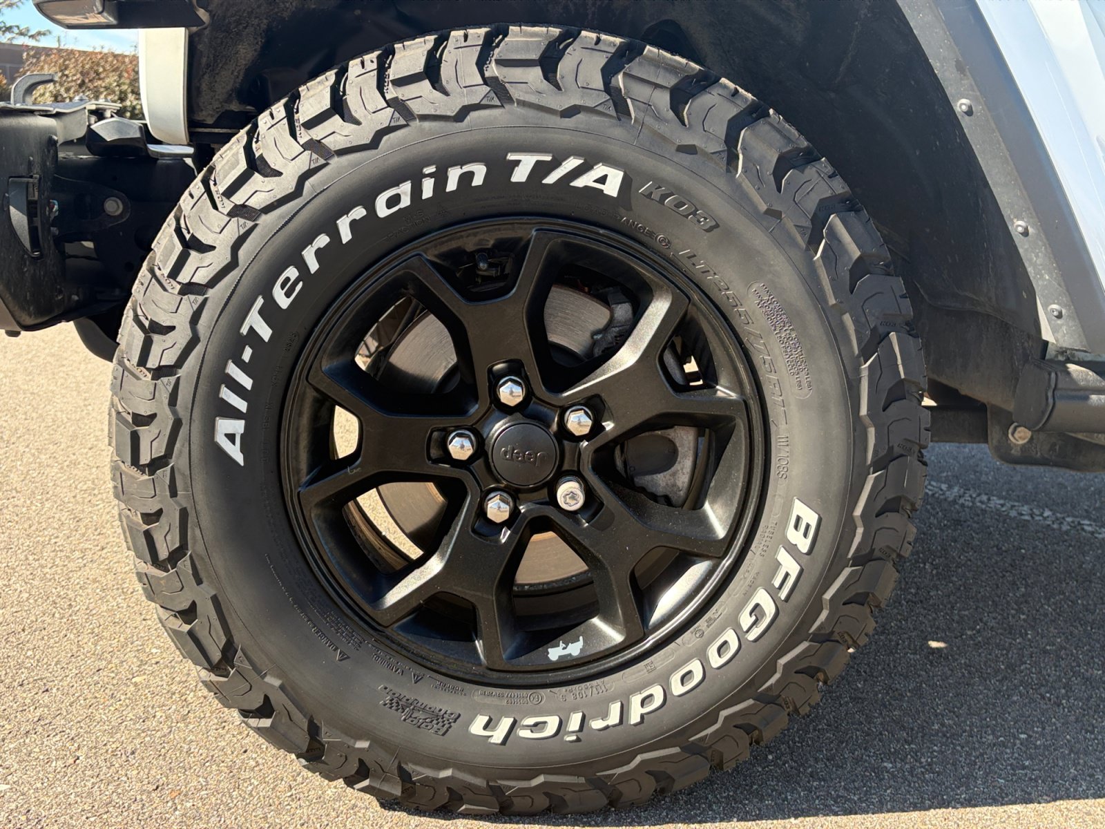 Used 2019 Jeep Wrangler Unlimited Sahara w/ Quick Order Package 24M Moab AWD/4WD image 12