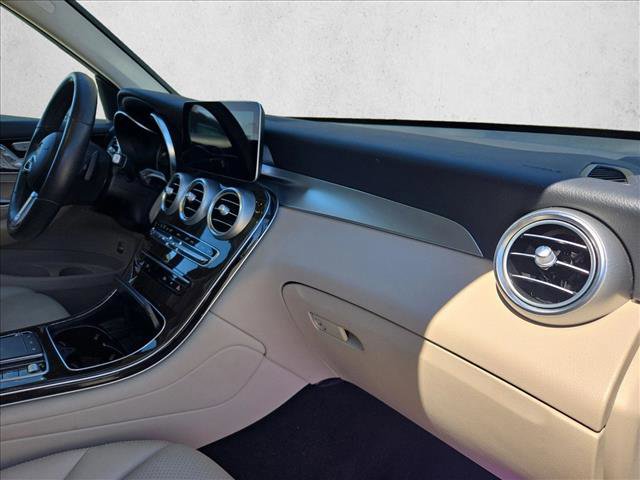 Certified 2022 Mercedes-Benz GLC 300 image 21