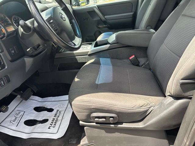 Used 2012 Nissan Titan SV w/ SV Premium Utility Pkg RWD image 15