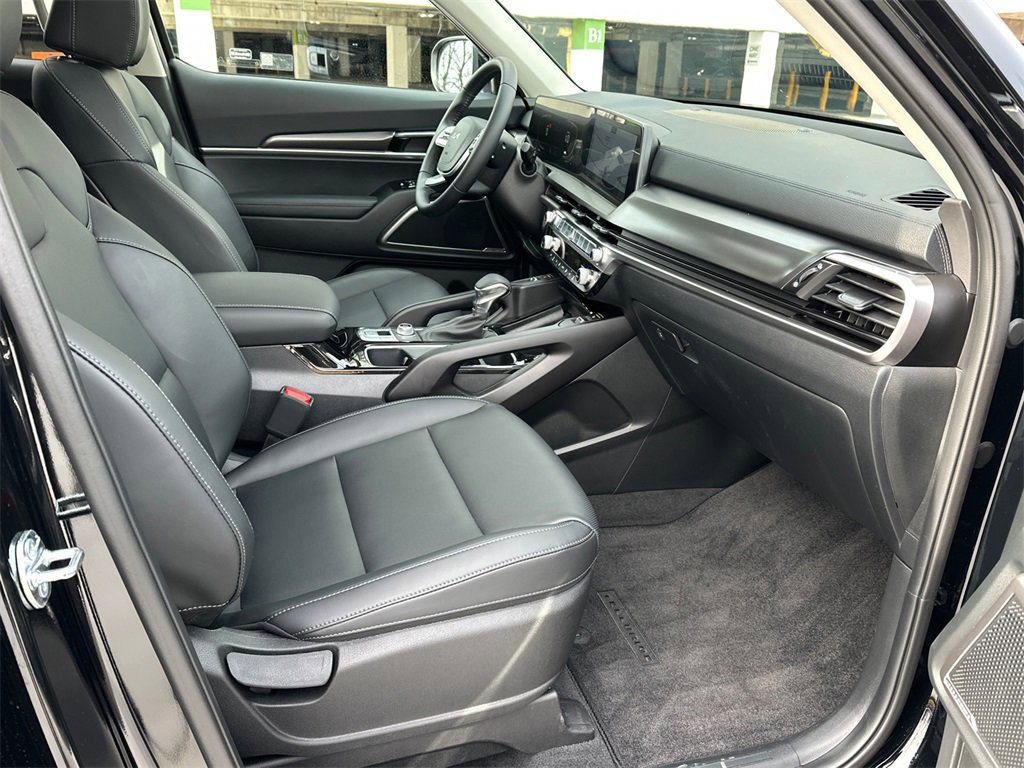 New 2025 Kia Telluride S image 13