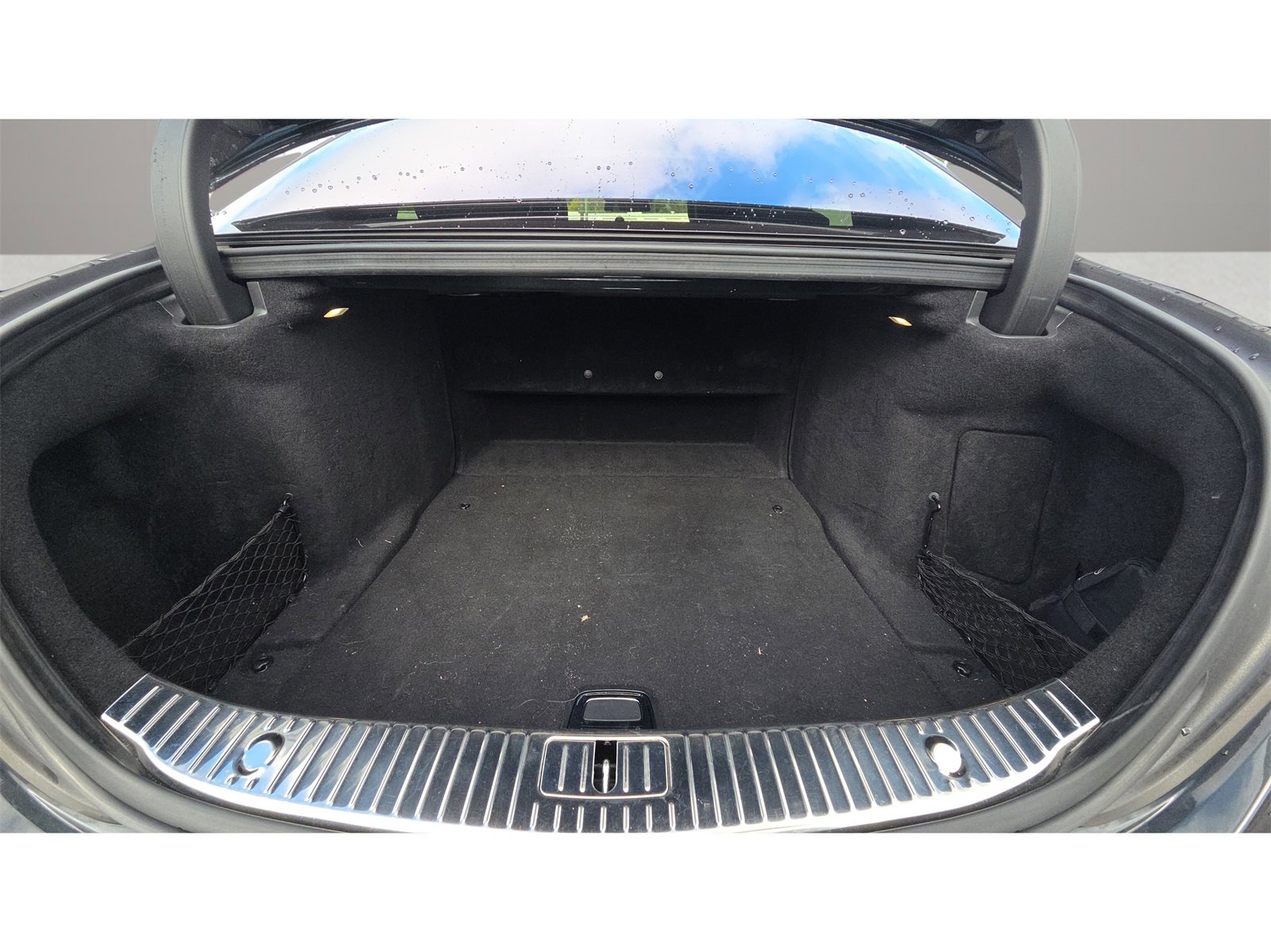 Used 2015 Mercedes-Benz S 550 Sedan w/ Premium 1 Package image 34