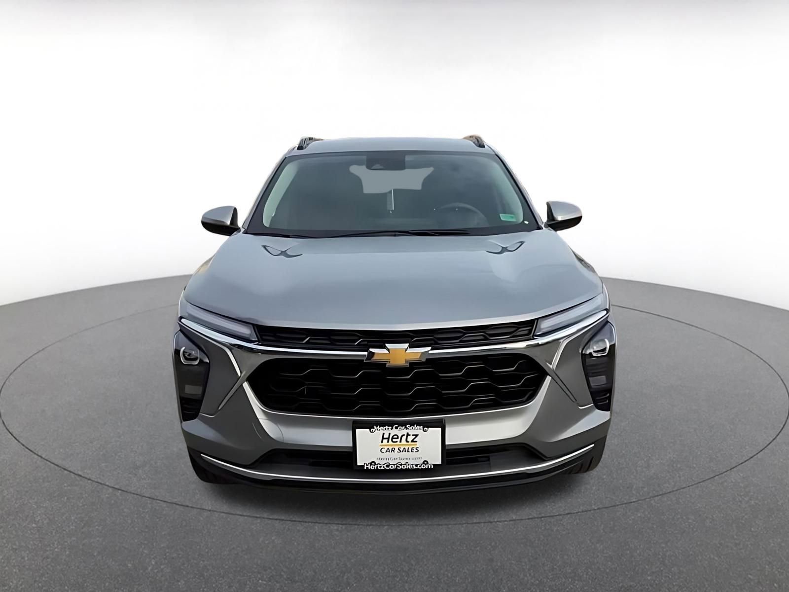 Used 2025 Chevrolet Trax LT image 4