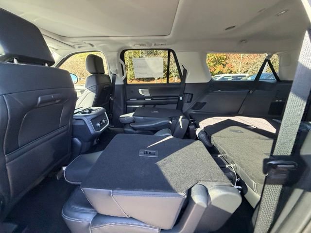 New 2025 Ford Expedition Max Platinum w/ Driver's Package image 13