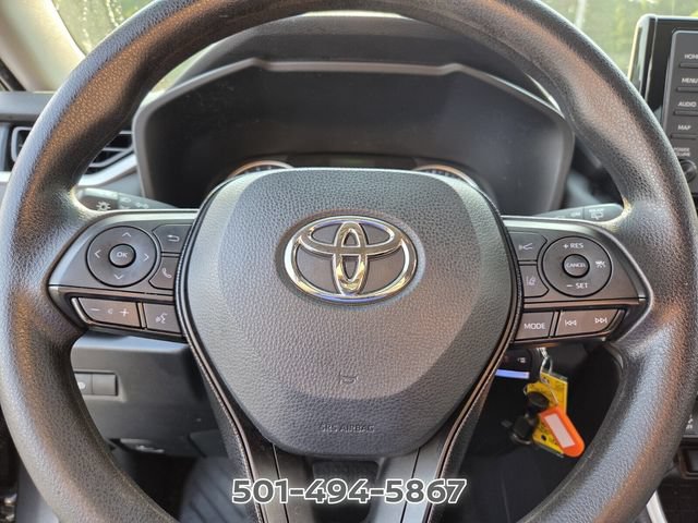 Used 2021 Toyota RAV4 LE FWD image 20