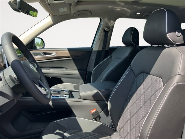 New 2025 Volkswagen Atlas SEL Premium R-Line image 9