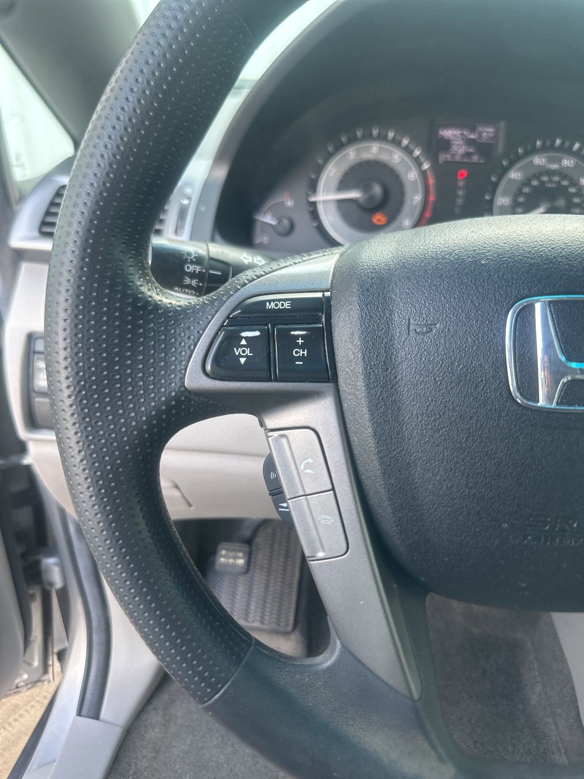 Used 2012 Honda Odyssey EX image 18