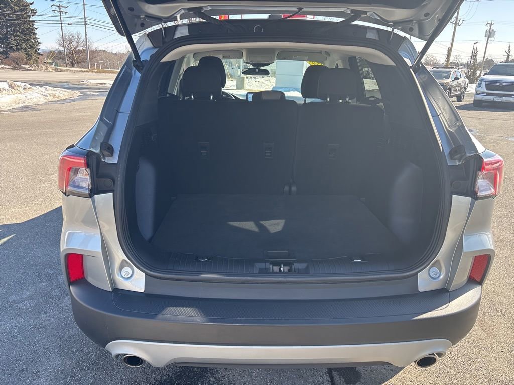 Used 2022 Ford Escape SE w/ Cold Weather Package image 26