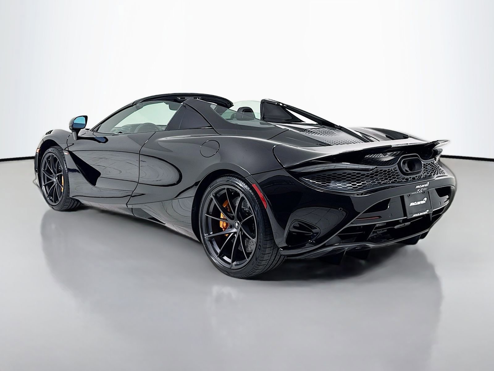 Used 2026 McLaren 750S Spider image 5
