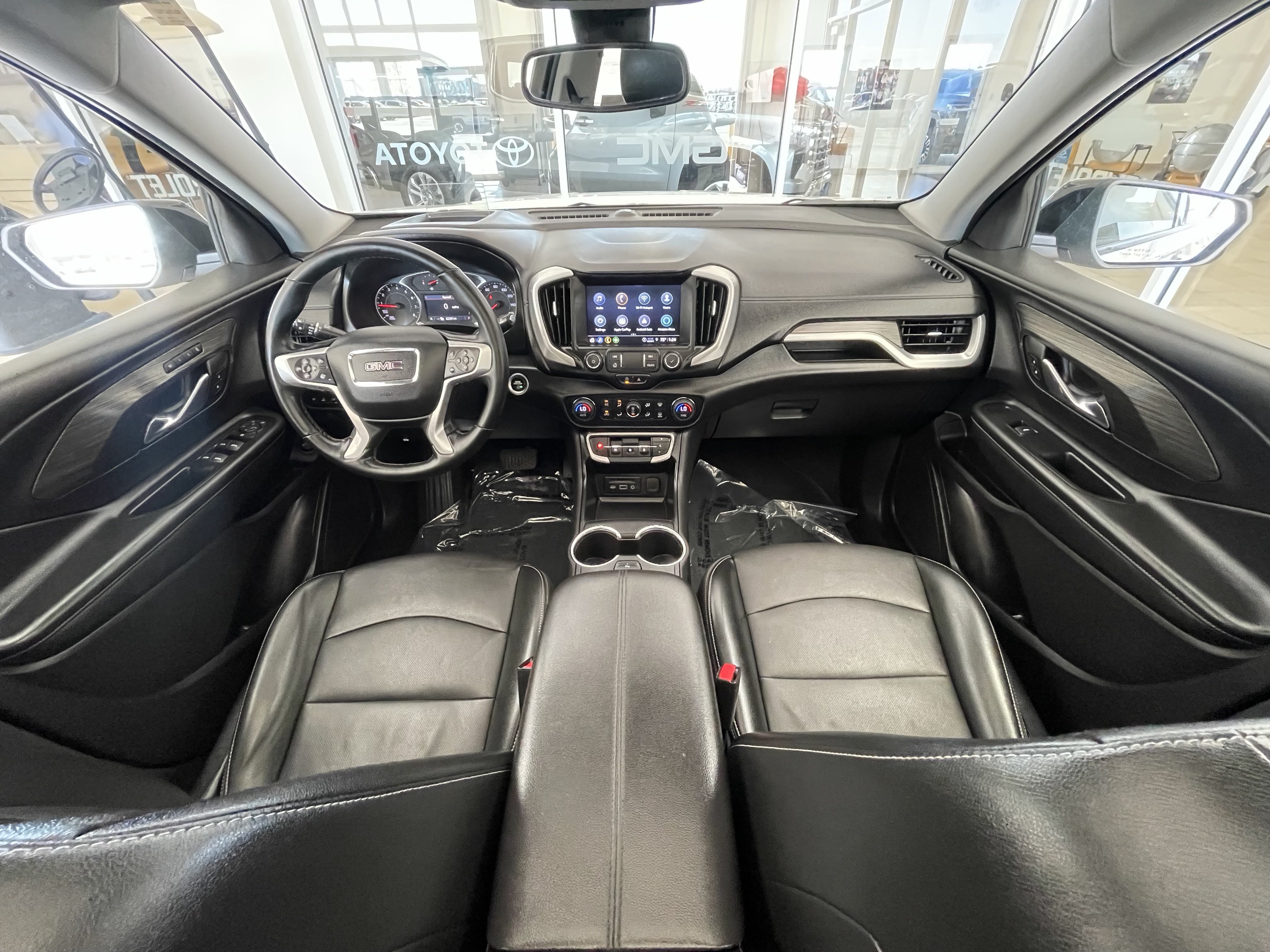 Certified 2024 GMC Terrain SLT w/ Tech Package FWD image 29