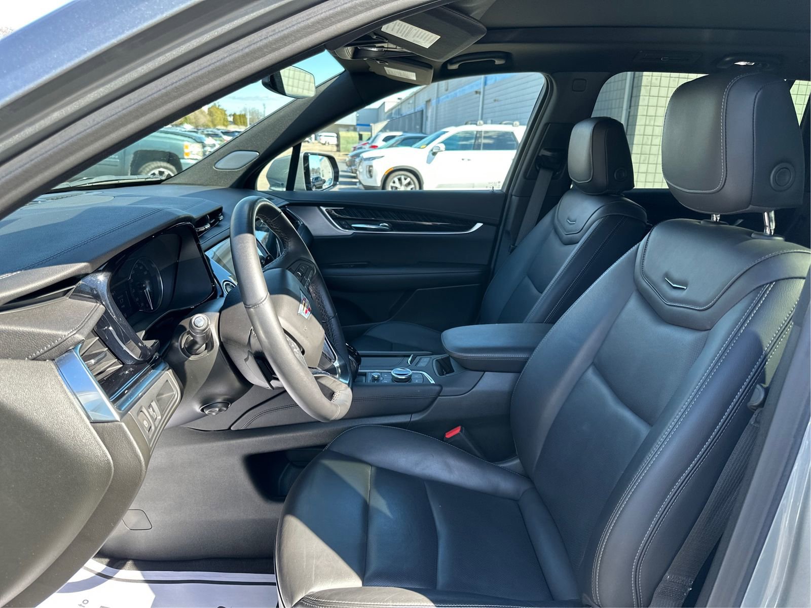 Certified 2025 Cadillac XT6 Premium Luxury image 9