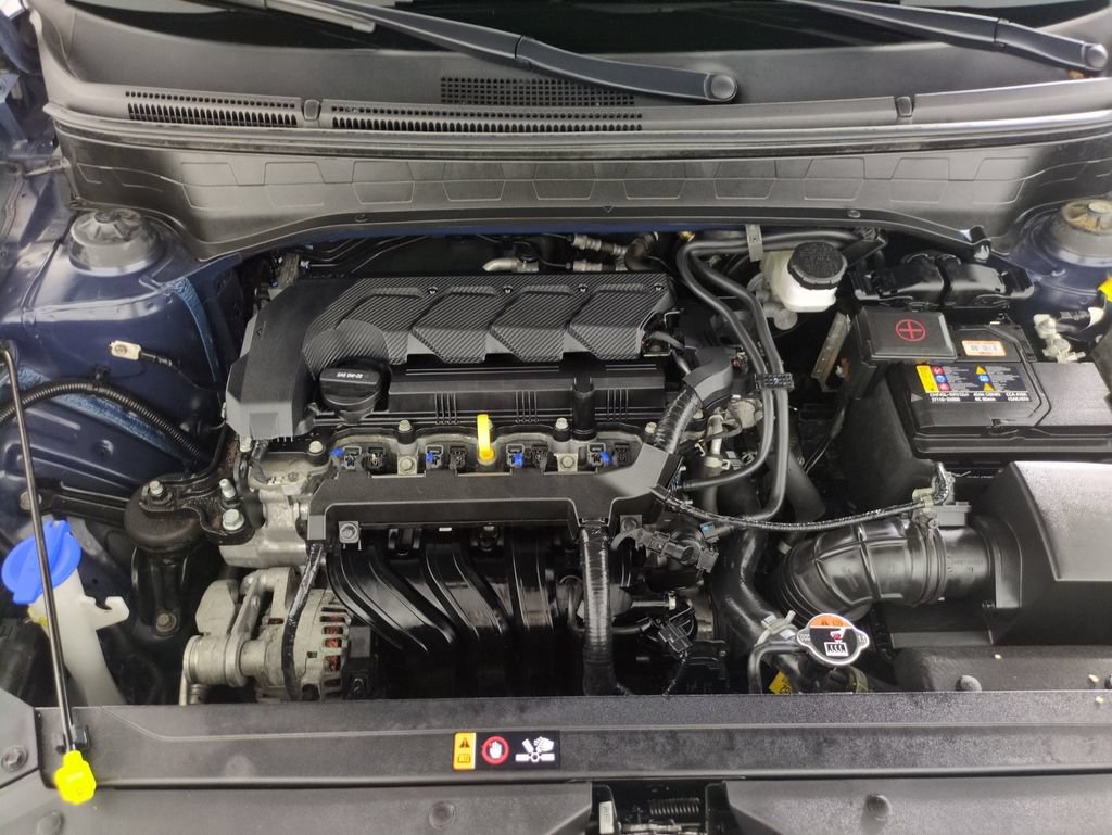 Used 2021 Hyundai Venue FWD image 23