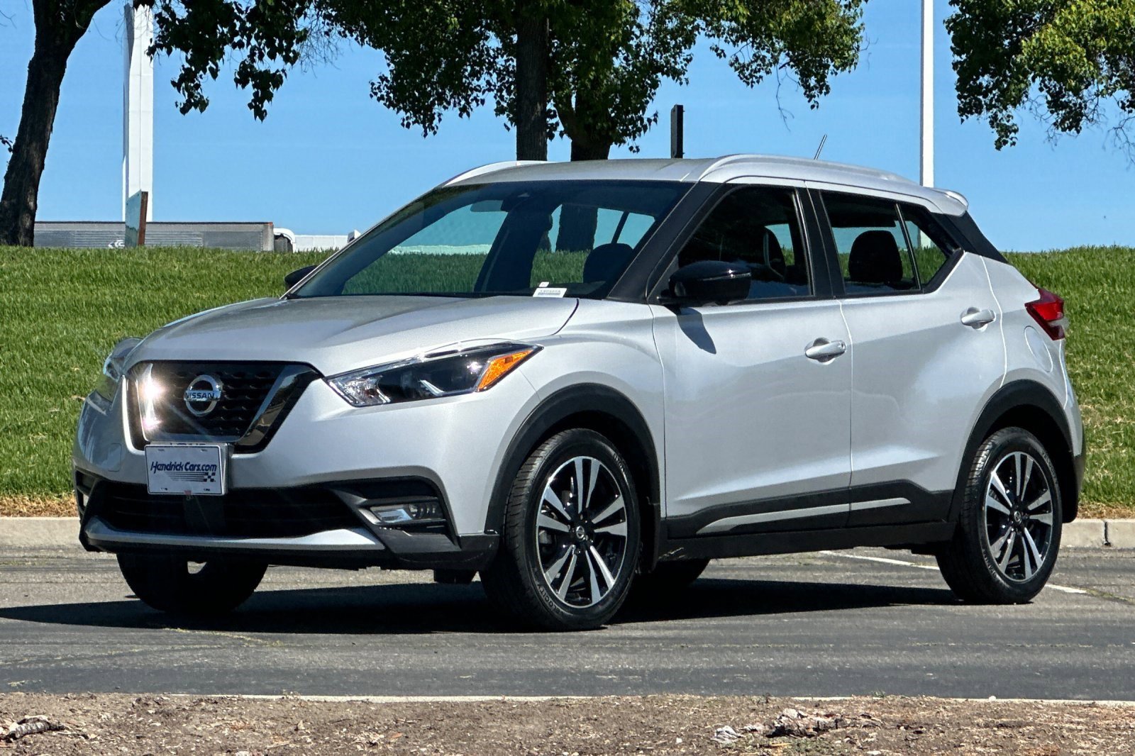 Used 2020 Nissan Kicks SR w/ SR Premium Package image 9