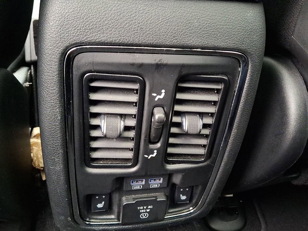 Used 2020 Jeep Grand Cherokee Limited w/ Luxury Group II image 11