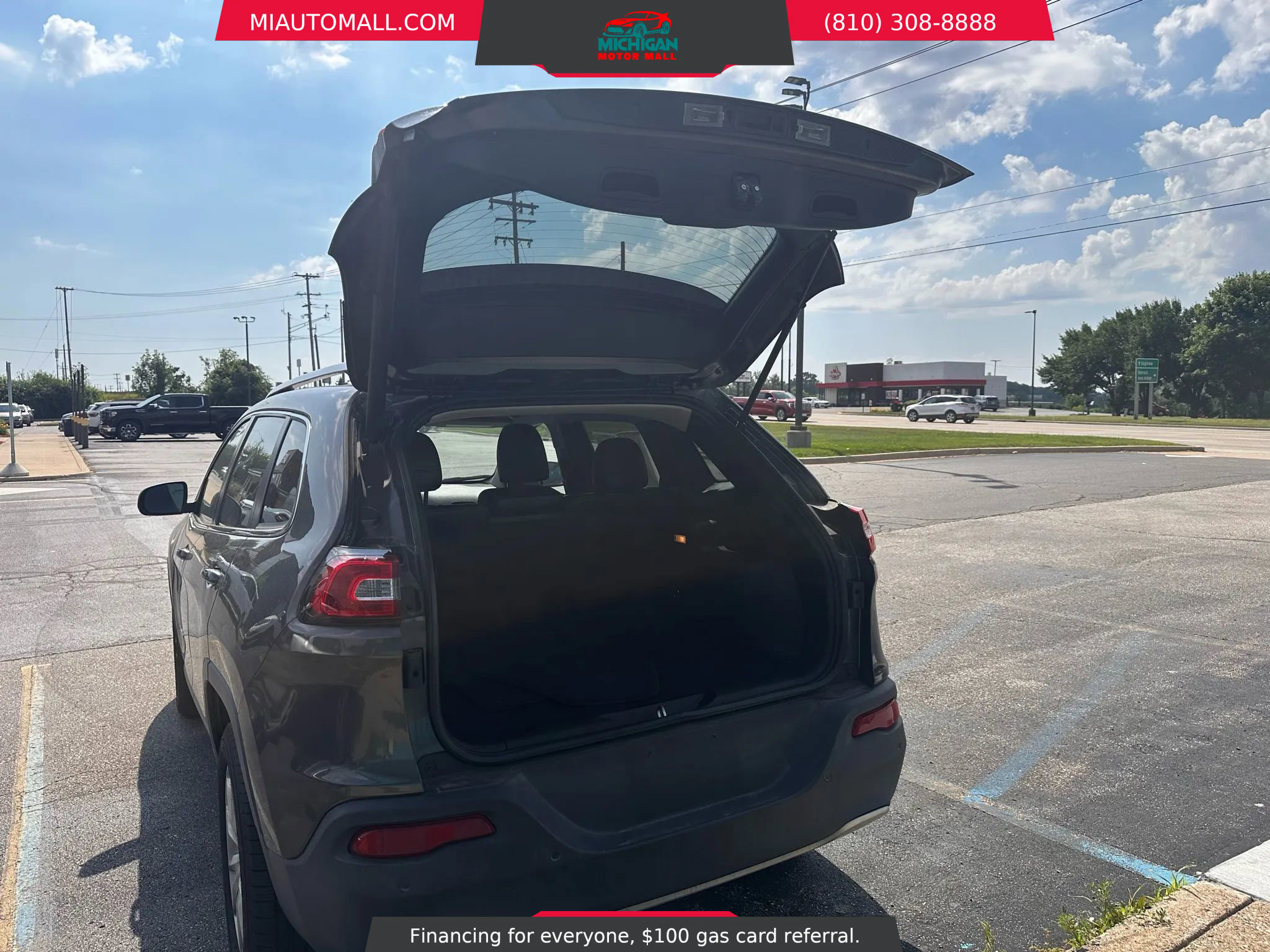 Used 2018 Jeep Cherokee Limited image 7