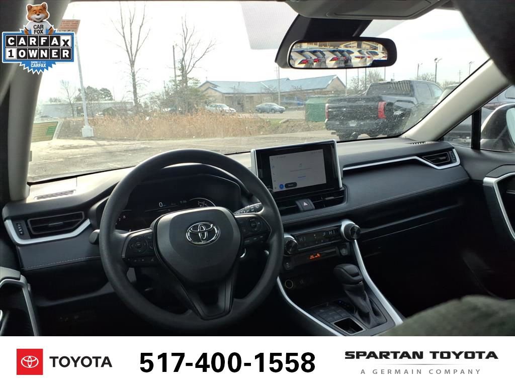 Used 2025 Toyota RAV4 XLE image 12