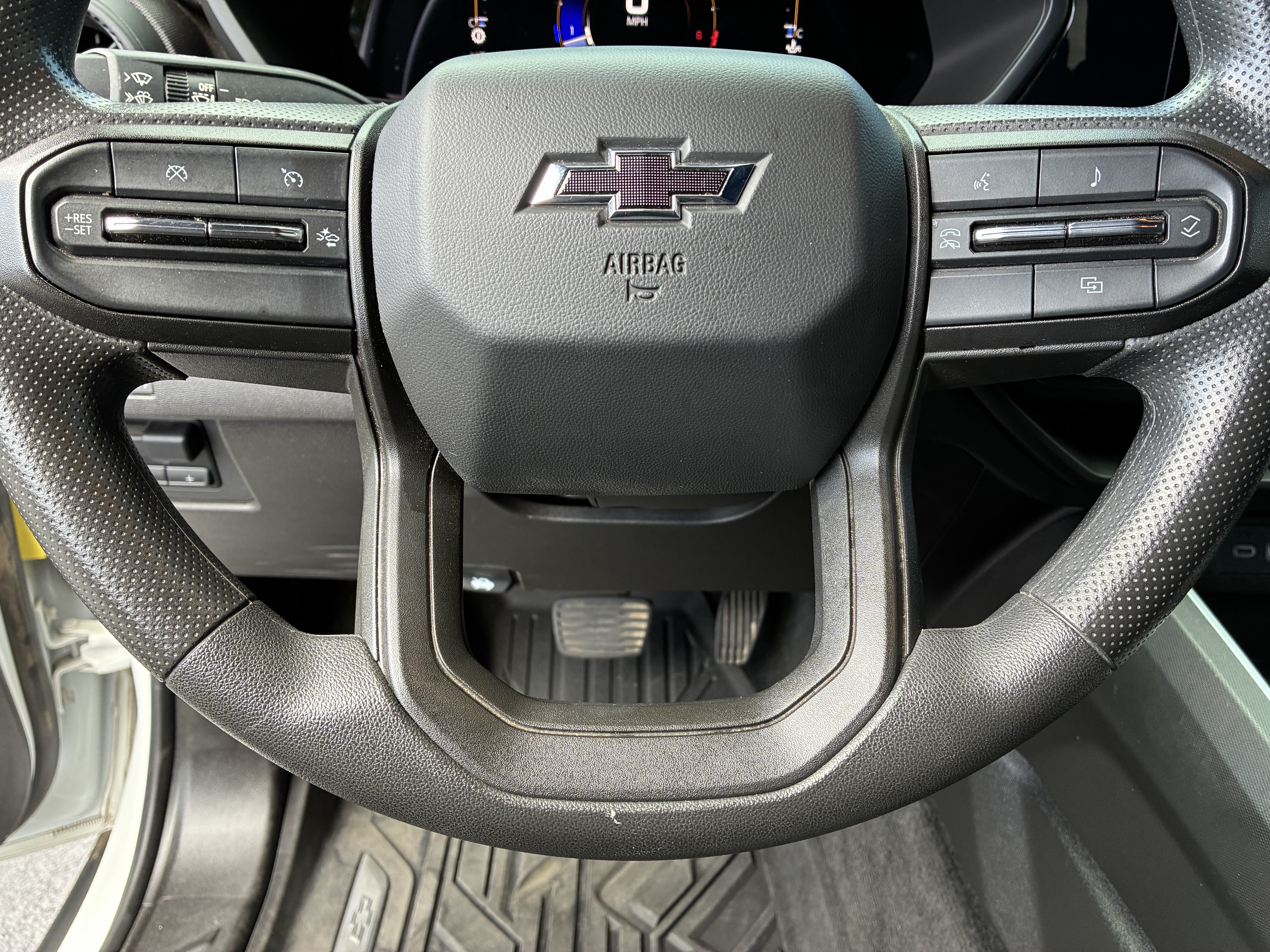 Used 2023 Chevrolet Colorado Trail Boss w/ Technology Package AWD/4WD image 26