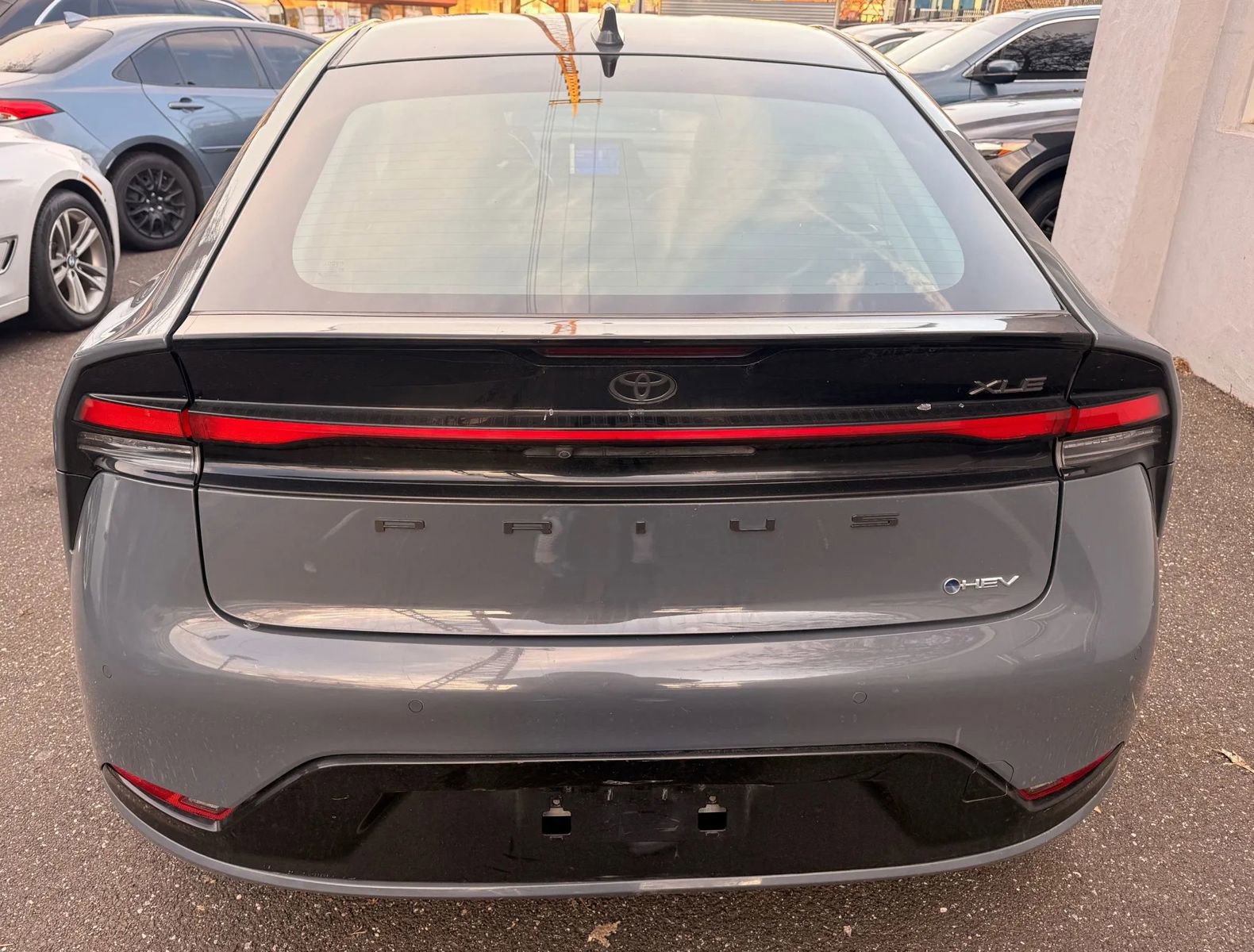 Used 2023 Toyota Prius XLE image 6