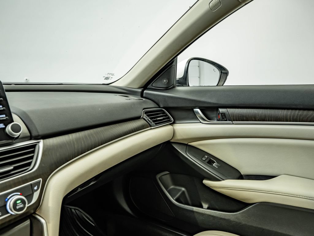 Used 2018 Honda Accord EX-L image 32