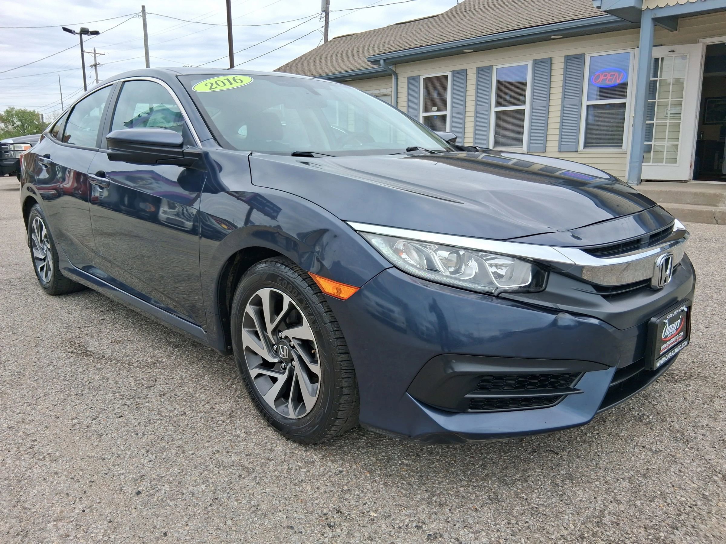 Used 2016 Honda Civic EX image 2