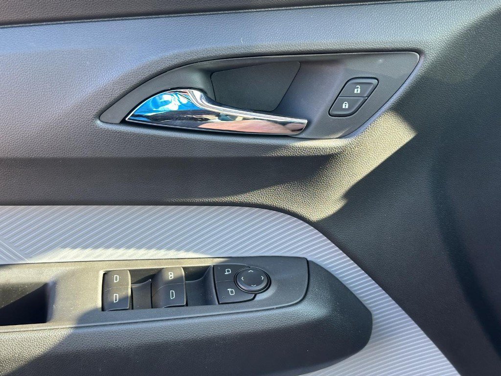 New 2027 Chevrolet Bolt RS w/ Technology Package FWD image 16