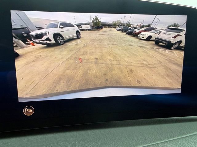 Used 2025 Cadillac XT4 Premium Luxury FWD image 9