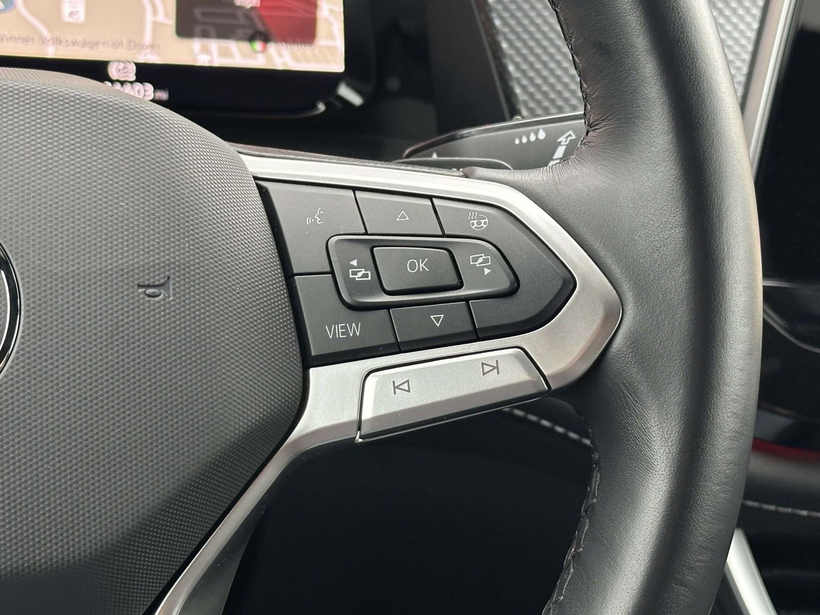 Certified 2025 Volkswagen Atlas Cross Sport SEL Premium R-Line image 23