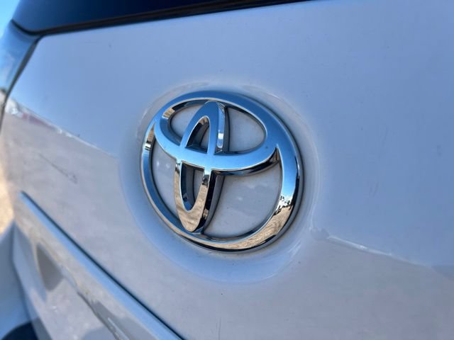 Used 2017 Toyota Sienna SE Premium FWD image 12