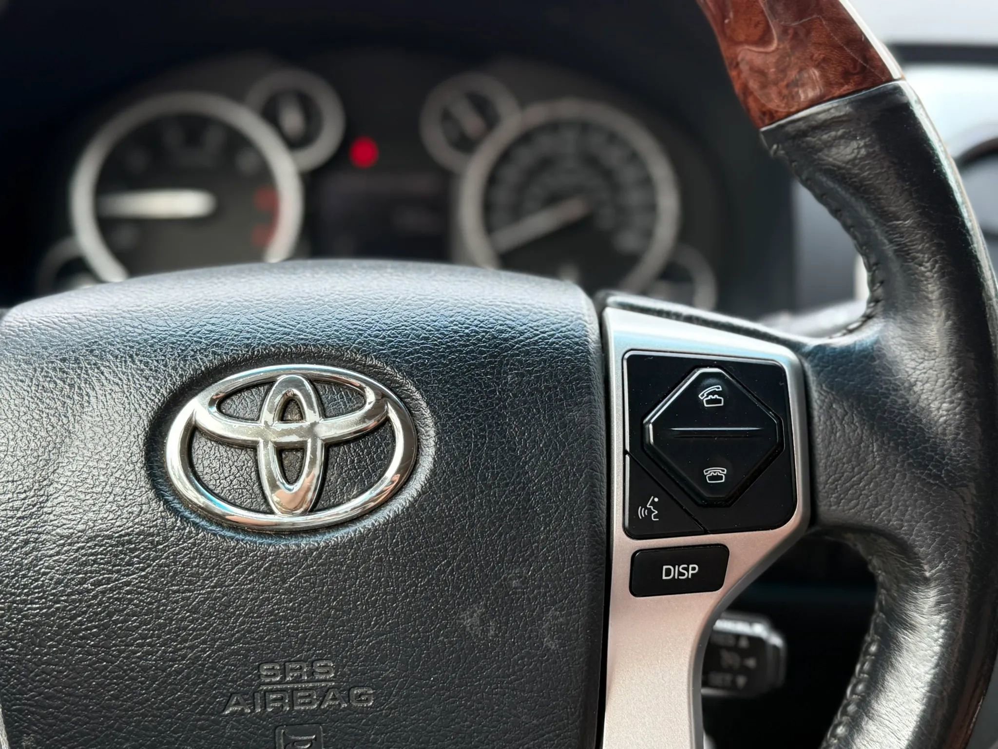 Used 2014 Toyota Tundra 1794 Edition image 38