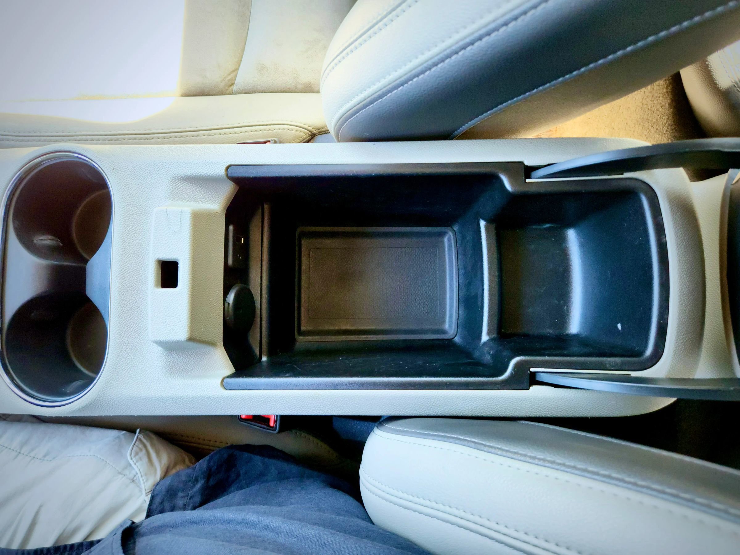 Used 2013 Chevrolet Volt Premium w/ Premium Trim Package image 44