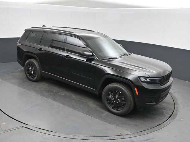 New 2025 Jeep Grand Cherokee L Altitude image 30