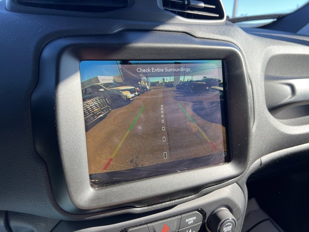 Used 2023 Jeep Renegade Latitude w/ Premium Group image 13