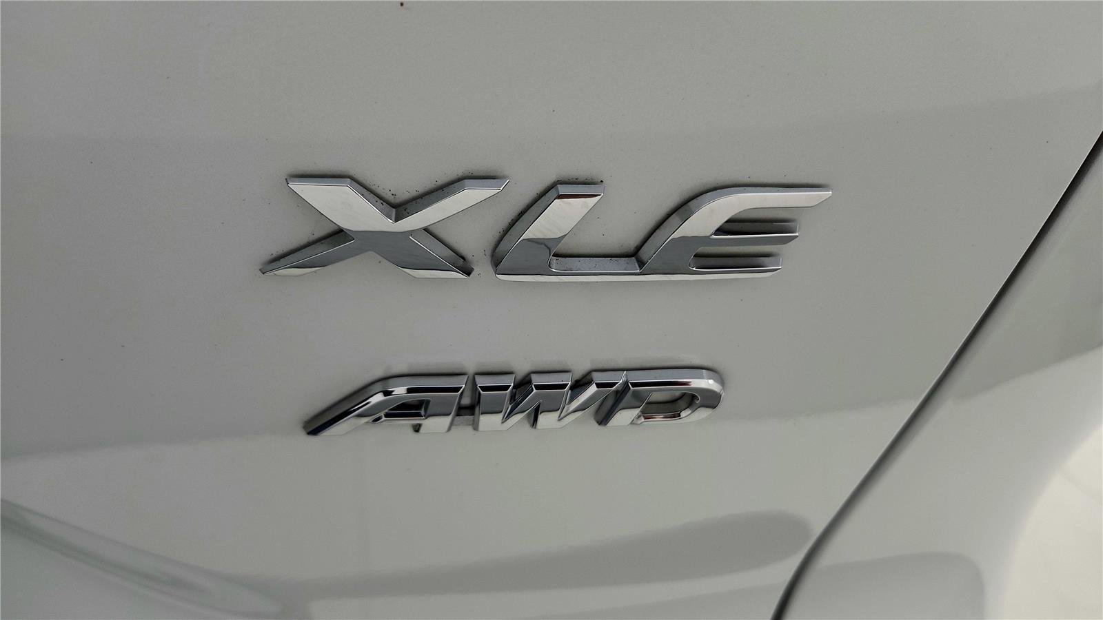 Certified 2023 Toyota Corolla Cross XLE w/ Convenience Package image 14