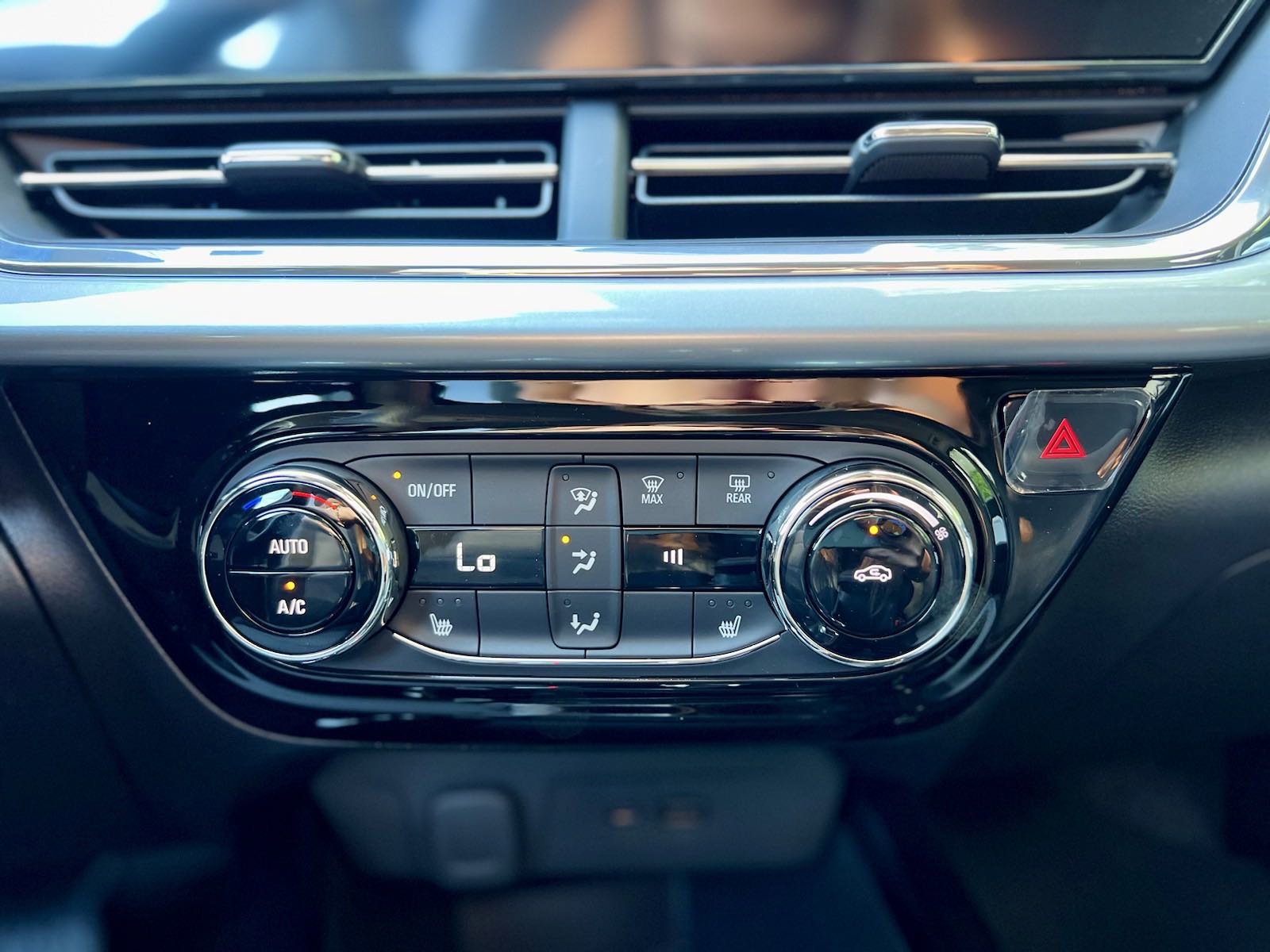 New 2025 Chevrolet Trax LT w/ Driver Confidence Package image 27